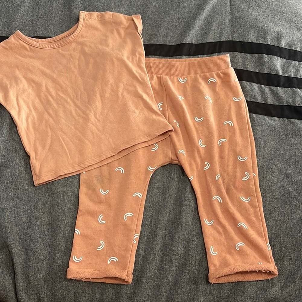 6-9 months matching set